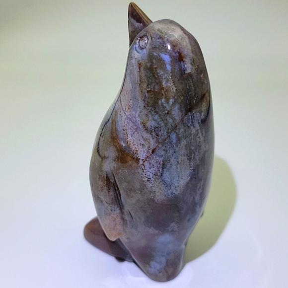 Ocean Orca Agate Chalcedony Carved Penquin Natural Gemstone 450g - 2,250 Cts - Picture 4 of 9